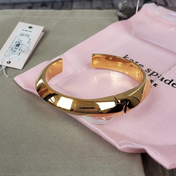 𝅺KATE Spade Gold Tone Bar Cuff Bracelet NWT - Picture 4 of 9